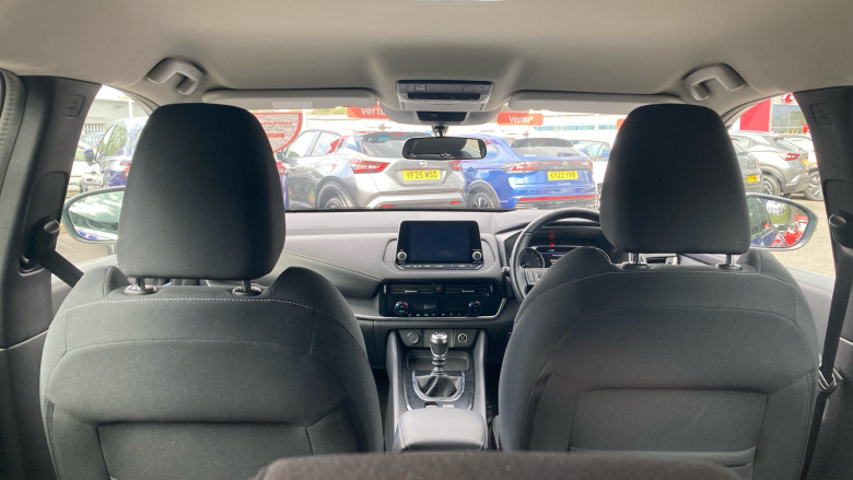 Nissan Qashqai 1.3 DiG-T MH 158 Acenta Premium 5dr Petrol Hatchback